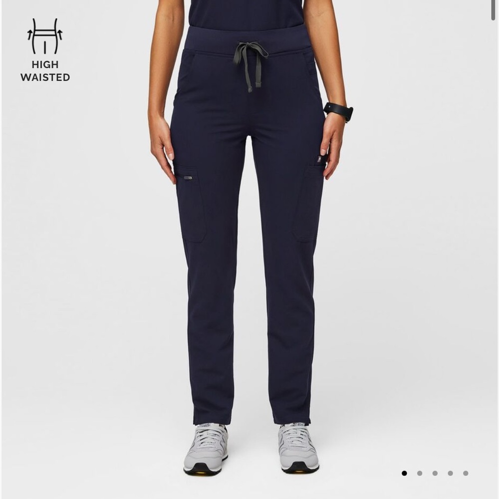 Figs high waisted Yola Skinny scrub pants - size small